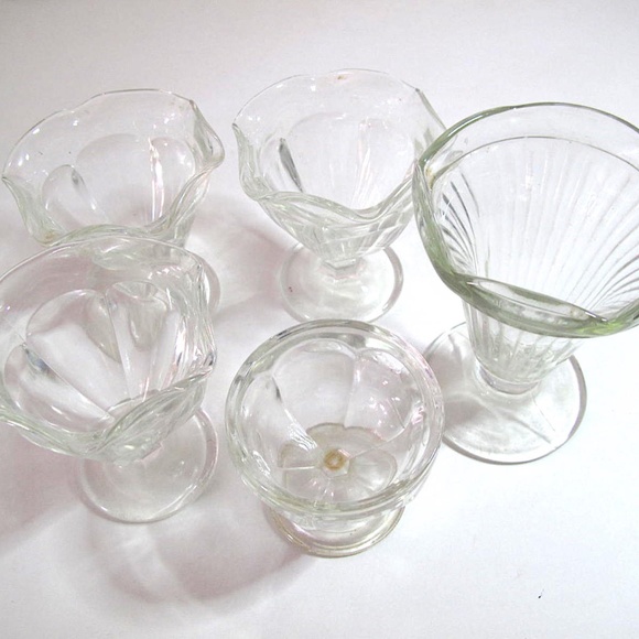 Set of 5 different Vintage Soda Style Dessert clear Cups - Picture 2 of 7